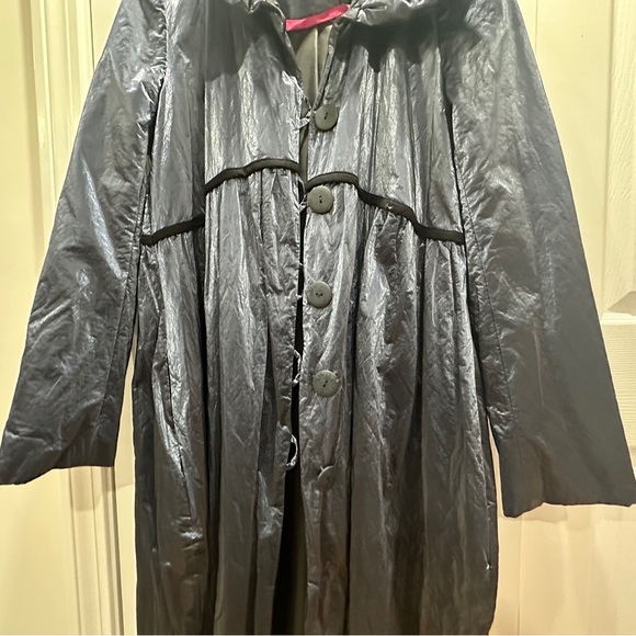 Mara Gibbucci Chic Metallic Blue Trench Coat - Picture 5 of 10